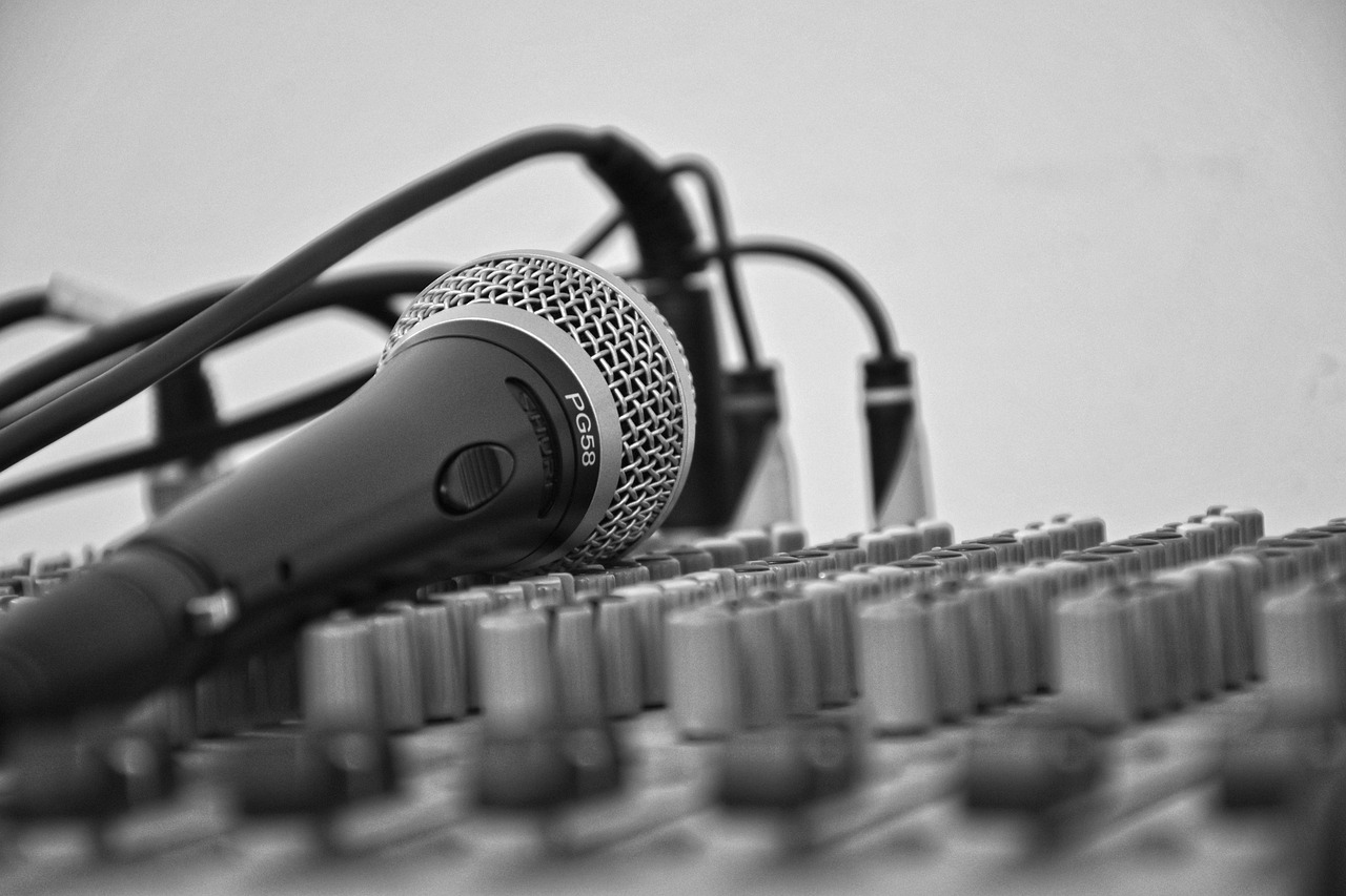 music, microphone, music sheet, song, mixer, cables, volume, concert, live, musical instrument, voice, singer, music, microphone, microphone, music sheet, song, song, song, mixer, voice, singer, singer, singer, singer, singer