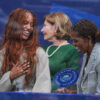 Malia Obama,Michelle Obama