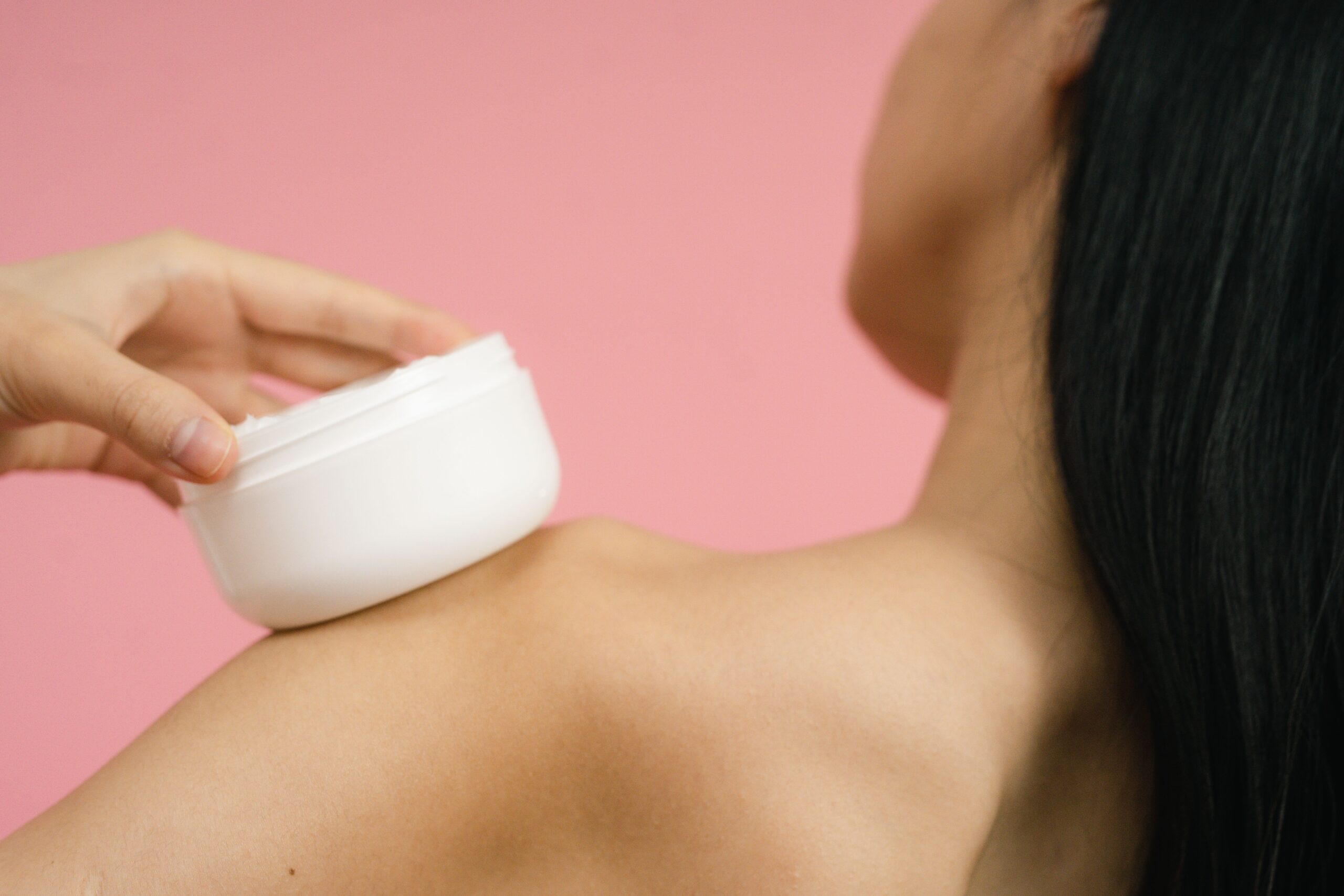Kako do glatke kože: proizvodi preporučeni od strane dermatologa – proizvodi za bum akne