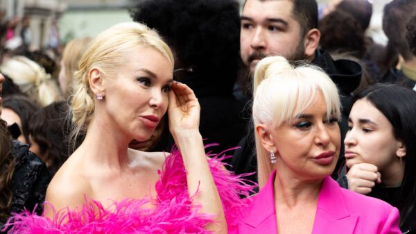 Kim Kardašijan impresionirala javnost sa Ludovicom u provokativnom stajlingu