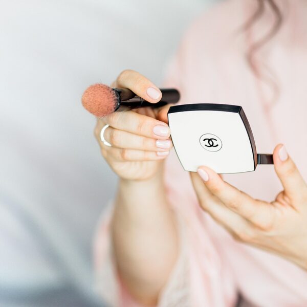 Chanel predstavlja alternativu za puder sa novim korektorom – Chanel Les Beiges Serum Concealer