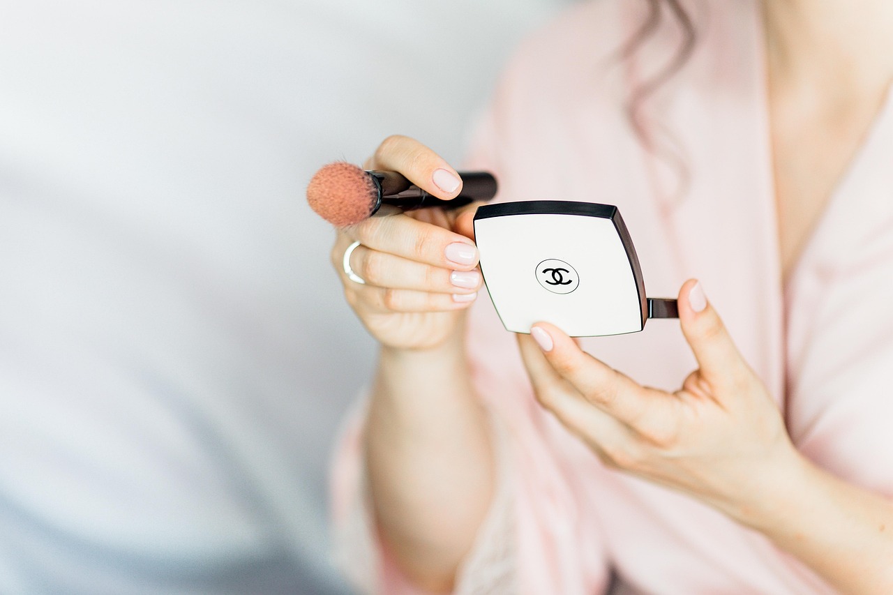 Chanel predstavlja alternativu za puder sa novim korektorom – Chanel Les Beiges Serum Concealer