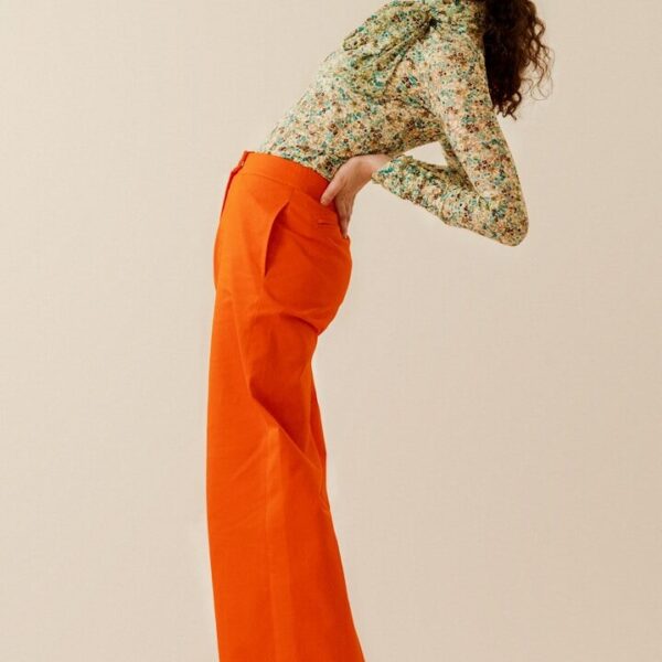 a person in a dress