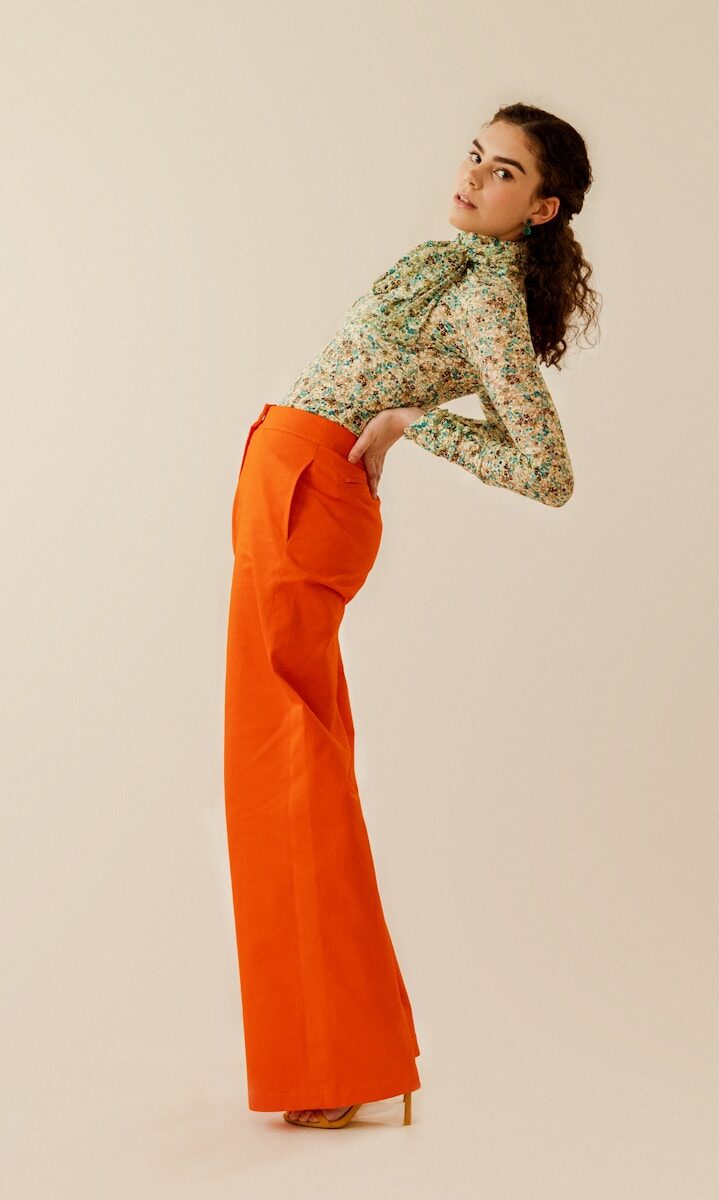a person in a dress