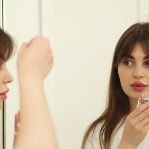 Sijena Miler otkriva tajnu svog sjajnog tena – Sijena Miler skincare tajna