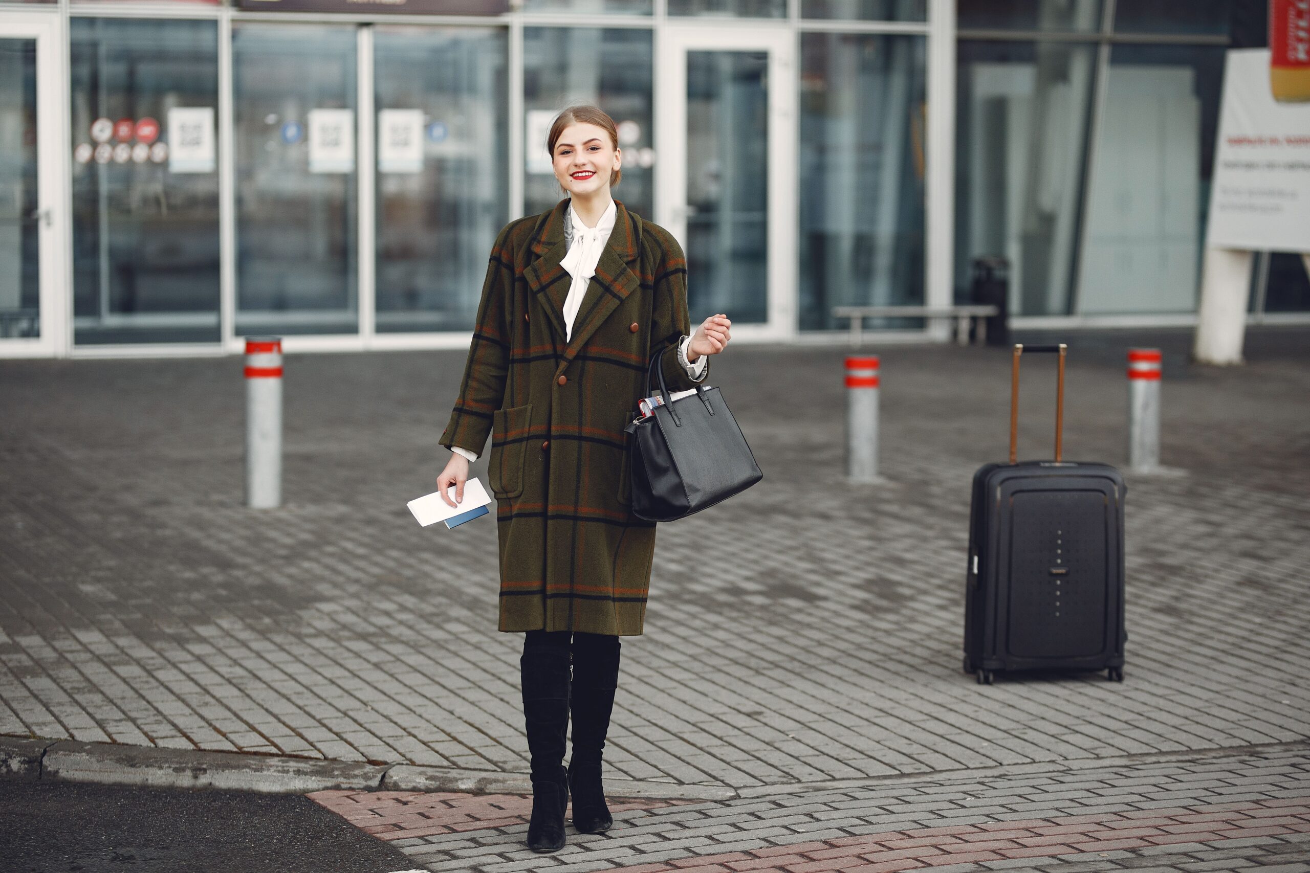 Dua Lipa ističe novi trend na aerodromu – Dua Lipa na aerodromu
