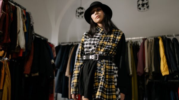 Zara lansirala kolekciju inspirisanu stajlingom iz devedesetih – Zara kolekcija devedesetih