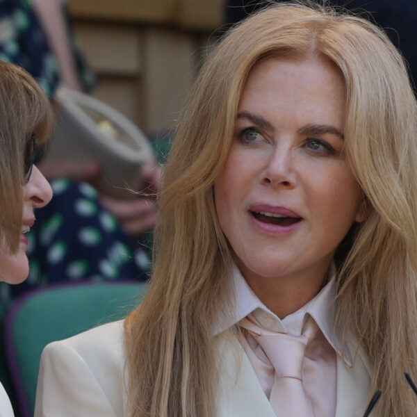 Sandra Bulok i Nikol Kidman u monohromatskim izdanjima