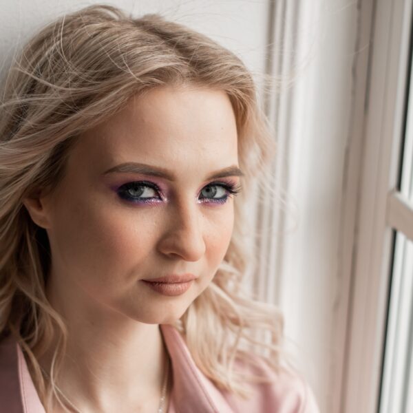 Anti-blush trend menja način šminkanja ove jeseni