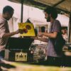 Kako uspešno kupovati i prodavati na Vinted platformi