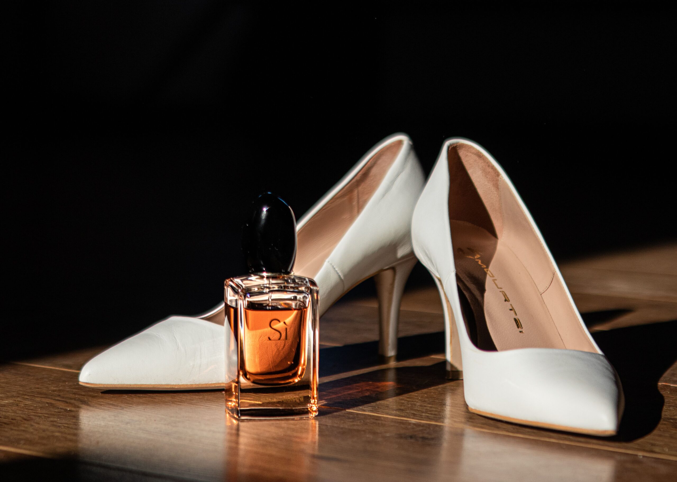 YSL lansirao Black Opium parfem za svečane trenutke