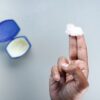 Kako negovati kožu zimi prema savetu dermatološkinje Jelene – nega kože zimi